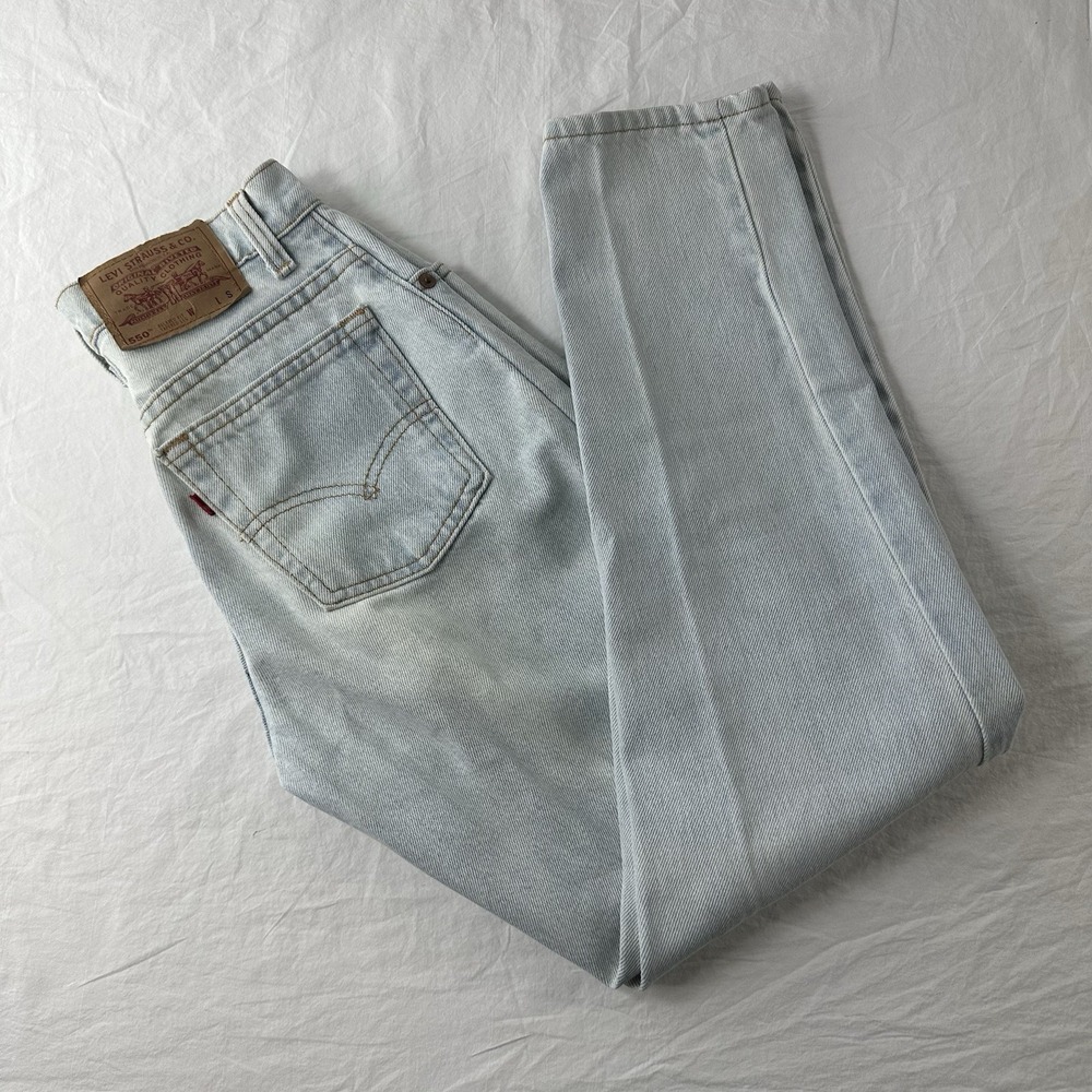 VTG Levi's 550 Jeans Womens 3 Short Blue Relaxed Fit Tapered Leg USA 90s Cowgirl